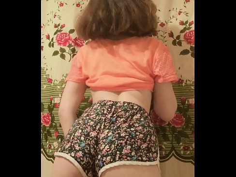 ❤️ Tânără sexy care se dezbracă de pantaloni scurți în fața camerei de filmat ️❌ at porn ro.befuck-net.ru ❤